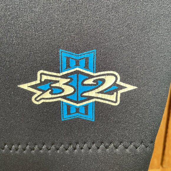 EUC Body Glove Blue and Black Short Sleeve Shorty Wetsuit in Men's ML - Picture 4 of 13